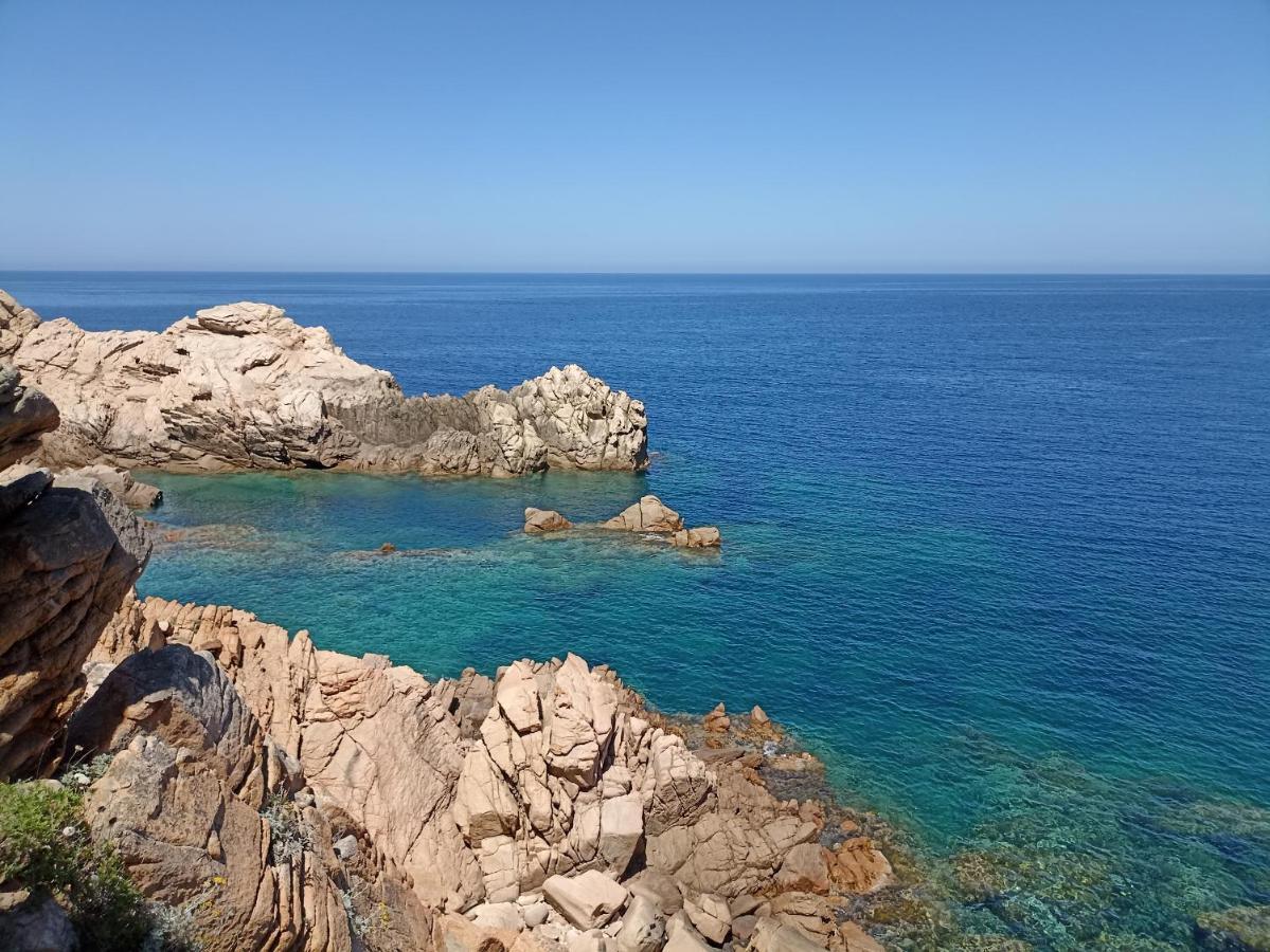 Casa Vacanze Villa Sandrina Costa Paradiso Buitenkant foto