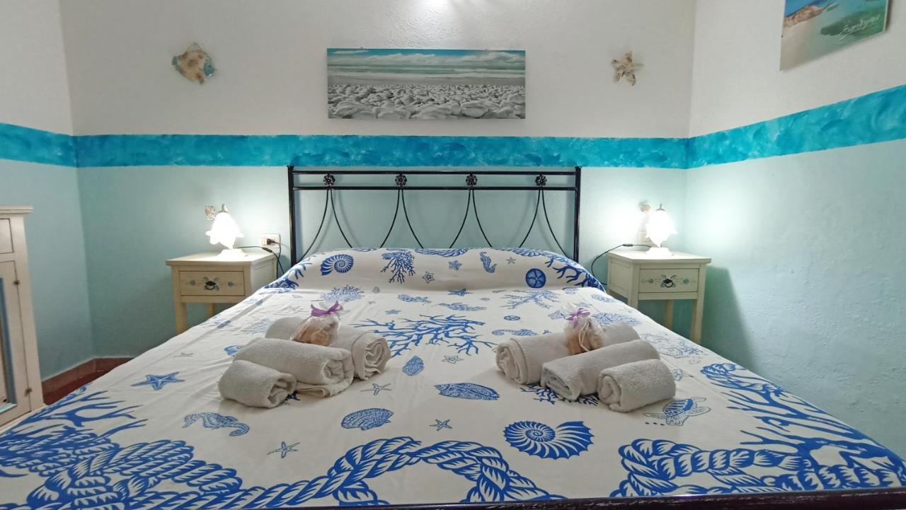 Casa Vacanze Villa Sandrina Costa Paradiso Buitenkant foto