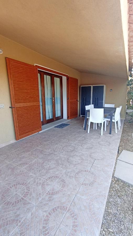 Casa Vacanze Villa Sandrina Costa Paradiso Buitenkant foto