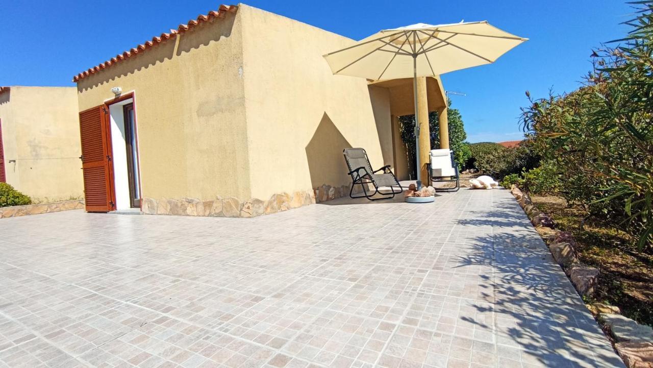 Casa Vacanze Villa Sandrina Costa Paradiso Buitenkant foto