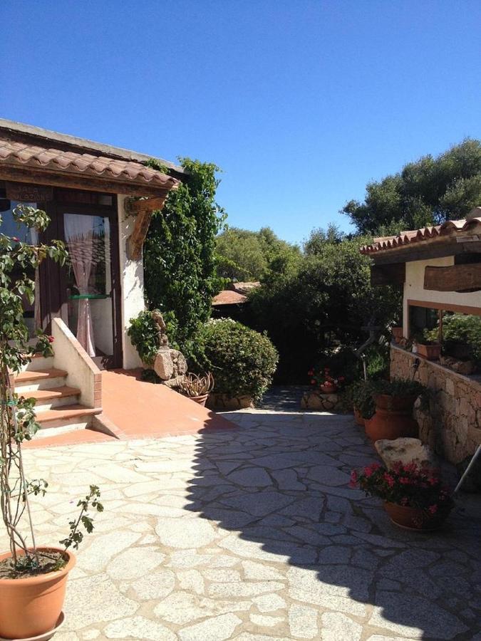 Casa Vacanze Villa Sandrina Costa Paradiso Buitenkant foto