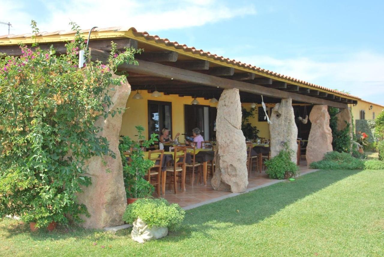 Casa Vacanze Villa Sandrina Costa Paradiso Buitenkant foto