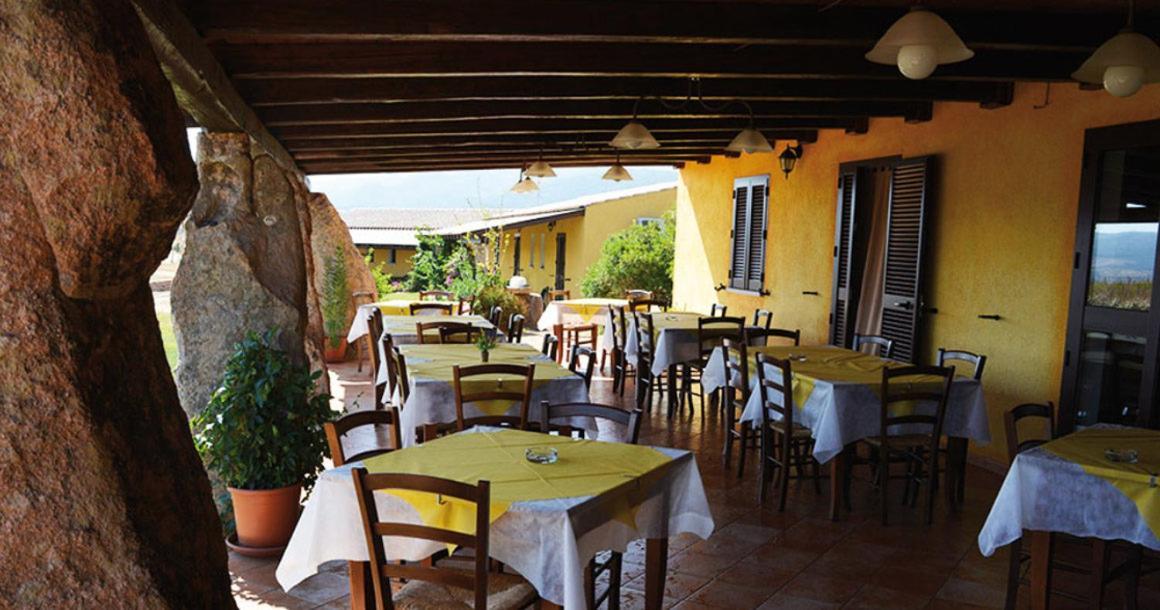 Casa Vacanze Villa Sandrina Costa Paradiso Buitenkant foto
